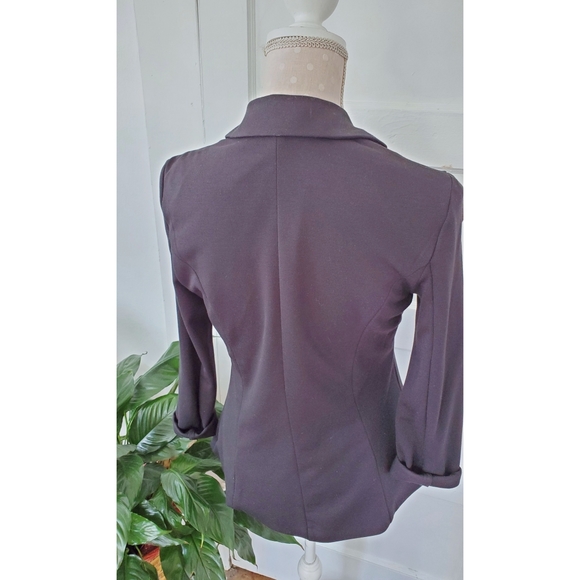 Basic Black Blazer - Picture 5 of 6